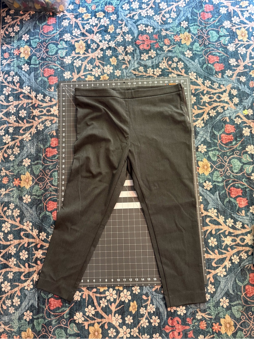Women’s trousers
